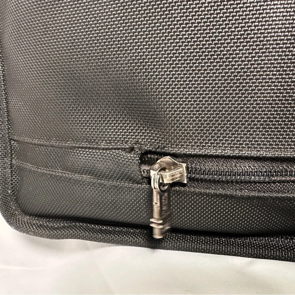 Tumi Alpha 2 Expandable Laptop Briefcase Mens Black Ballistic Nylon Business